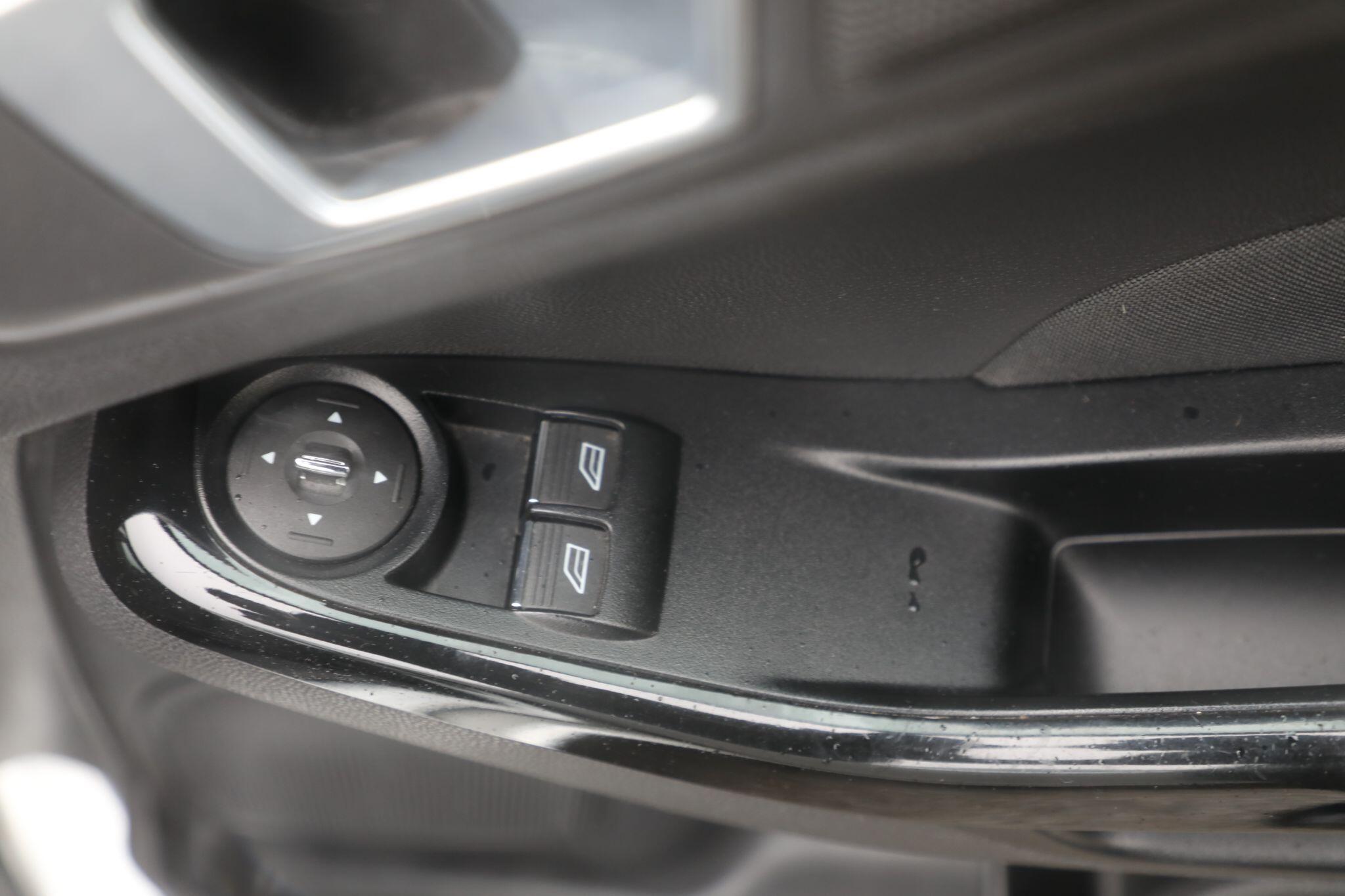 Large vehicle image